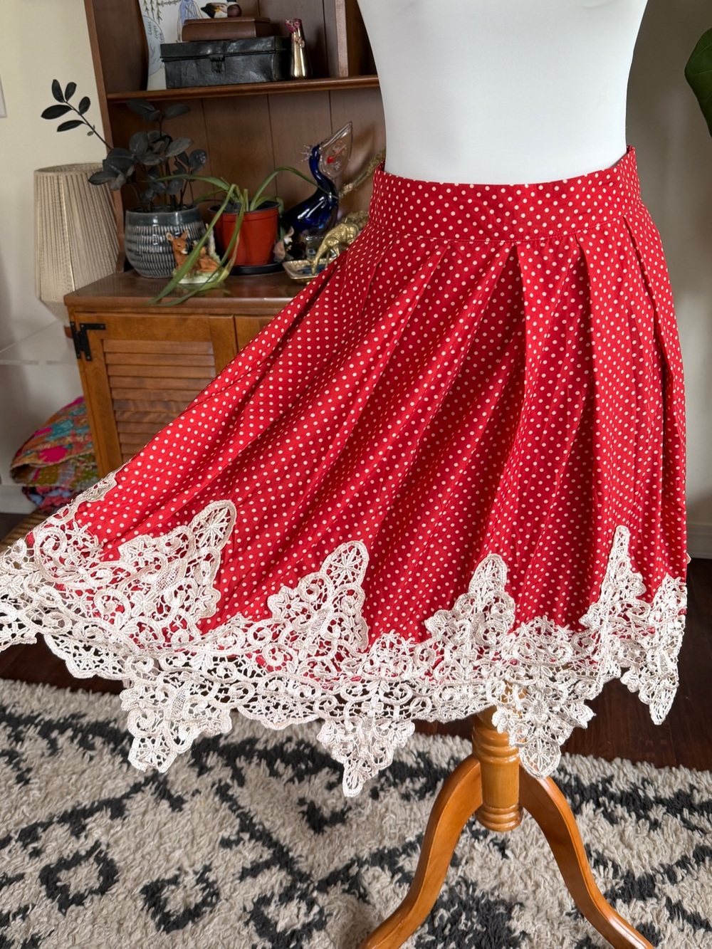 Ryu Red Cream Polka Dot Wide Intricate Lace-Hem Skirt M